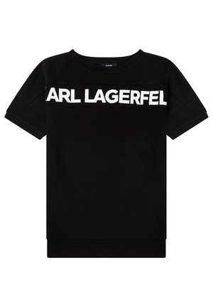 Czarny T-shirt z krótkim rękawem z białym, pogrubionym napisem "KARL LAGERFELD" na wysokości klatki piersiowej.