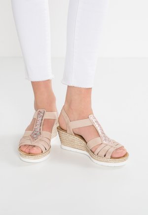 Rieker Sandały na platformie