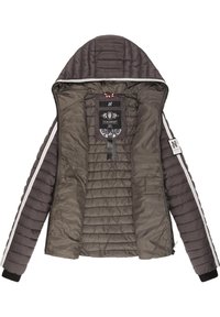 Veste matelassée légère marron avec capuche, bandes latérales blanches, poignets noirs et étiquette de marque à l'intérieur du col arrière.