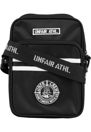 DMWU - Skulderveske - black