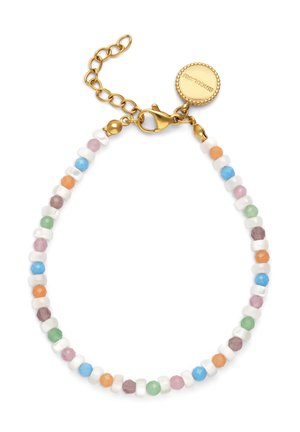 Brazalete ajustable dorado con una placa redonda, decorado con cuentas alternas blancas y de colores pastel en azul, naranja, verde, rosa y morado.