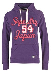 Sudadera con capucha de color púrpura, con un bolsillo frontal, capucha ajustable con cordón y texto bordado en rojo y blanco que dice "Superdry 54 Japón."