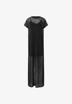 Robe maxi noire à manches courtes, fabriquée en tissu léger et transparent. Elle présente un design à couches avec une sous-couche unie.