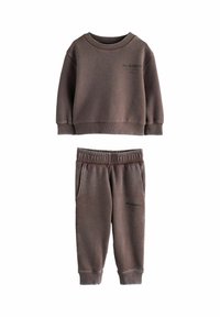 Unselected, washed brown corded