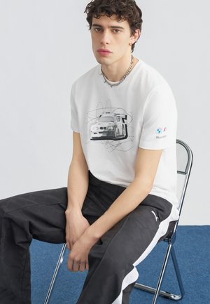 BMW GRAPHIC TEE - Tričko s potlačou - puma white