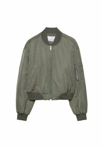 Khaki bomberjack met een ritssluiting aan de voorkant, geribbelde manchetten en zoom, zijzakken en een ritszak op de linkermouw. Glad, lichtgewicht materiaal.