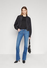 ONLY ALMA  - Bomber bunda - black