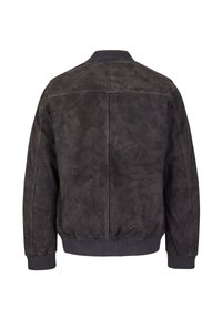 Mörk mockabomberjacka med ribbad krage och manschetter, med en slät yta och minimal sömnad. Enkel, ren design.