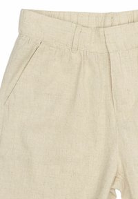 Lichtbeige linnen broek met een gestructureerd oppervlak, voorzien van een brede tailleband, plooien aan de voorkant en zijzakken.