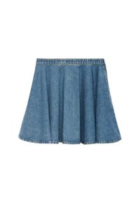 Jupe en denim bleu en forme de A avec des coutures visibles et des plis, conçue pour une tenue décontractée.