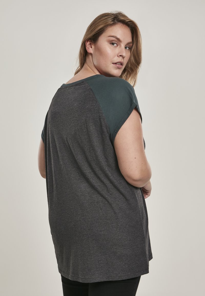Damen T-Shirts | Urban Classics CONTRAST RAGLAN T-Shirt print charcoal/bottlegreen/dunkelgrau - OF07350 Damen T-Shirts | Urban Classics CONTRAST RAGLAN T-Shirt print charcoal/bottlegreen/dunkelgrau - OF07350