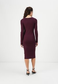 Vero Moda VMSILJE ONECK CABLE  - Strikket kjole - winetasting
