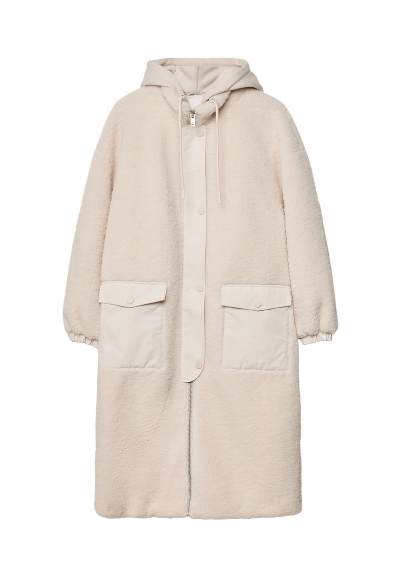Beige oversized frakke med fleece-textur, hætte og trykknaplukning. Har to frontlommer med klapper og elastiske manchetter.