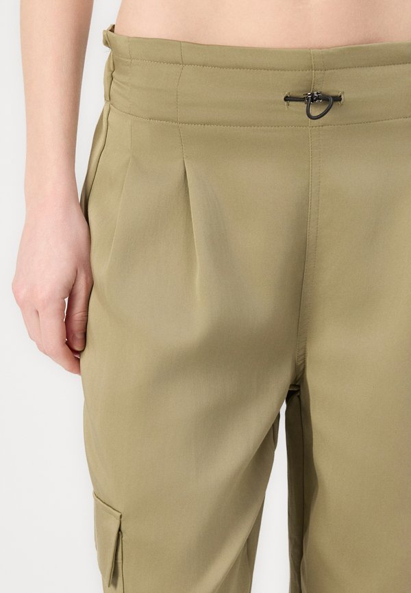 BUNGEE WAIST AND LEG OPENING ADJUSTER - Cargo trousers - light fatigue4