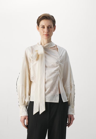Victoria Beckham ASYMMETRIC GATHER DETAIL - Pusero - cream