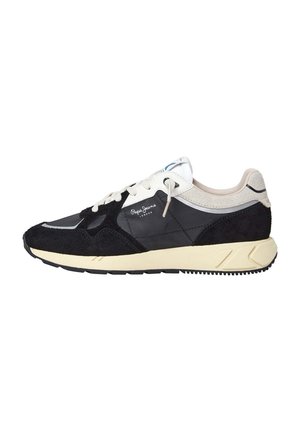 Czarno-białe zamszowe sneakersy z kremową podeszwą, sznurowanym designem i logo "Pepe Jeans London" po boku.