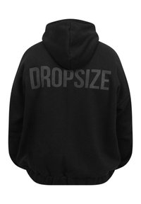 Sort hættejakke med en afslappet pasform, der har en stor "DROPSIZE" print i grå på ryggen. Materialet virker blødt med en glat tekstur.