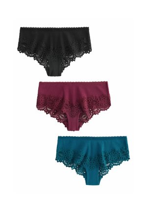 Drie paren kanten onderbroeken: zwart, bordeauxrood en turquoise. Elke broek heeft ribbelstof met bloemenkantaccenten bij de taille.