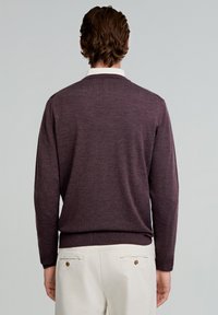 Scalpers CLASSIC V NECK  - Pulover - burgundy