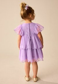 Next REGULAR FIT-SCALLOP - Dienas kleita - purple