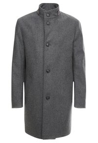 Abrigo de lana gris con un alto cuello. Presenta un cierre frontal con botones, dos bolsillos laterales y un diseño estilizado. Textura suave y detalles minimalistas.
