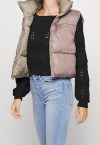 ONLY Petite Strickpullover - black