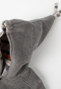 LIL' ATELIER BABY babybroek lichtbruin