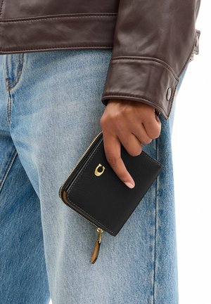 COACH, ESSENTIAL BILLFOLD WALLET IN COLORBLOCK - Portefeuille - b black multi
