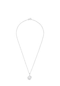 Srebrny naszyjnik z łańcuszka z podwójnym zawieszką w kształcie serca ozdobioną małymi przezroczystymi kamieniami, tworzącymi warstwowy, misterny wzór.