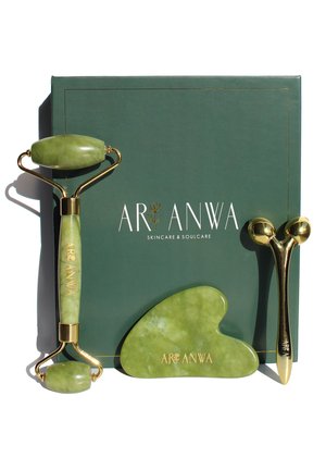 THE GLOW KIT JADE – FACE YOGA SET: GUA SHA, JADE ROLLER & 3D MASSAGER - Huidverzorgingsset - grün