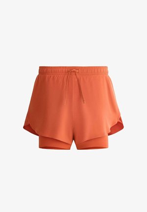 Oranje sportshorts met ingebouwde strakke laag, een elastische tailleband en verstelbare trekkoord aan de voorkant.