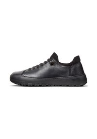 Sneakers neri in pelle con una consistenza liscia, design slim, punta rotonda e suola in gomma. Presentano sei occhielli e un colletto in maglia elastica.