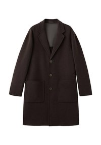 Cappotto lungo in misto lana di colore marrone, con rever a punta, tre bottoni e due tasche frontali; texture liscia e silhouette sartoriale.