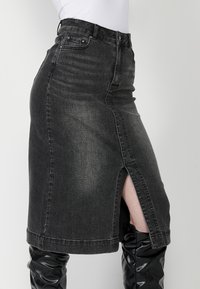 Koroshi Farmerszoknya - black denim