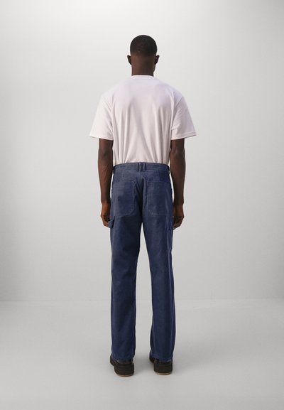 WOOD WOOD WWWILSON TWISTED SEAM TROUSERS - Trousers - envy green