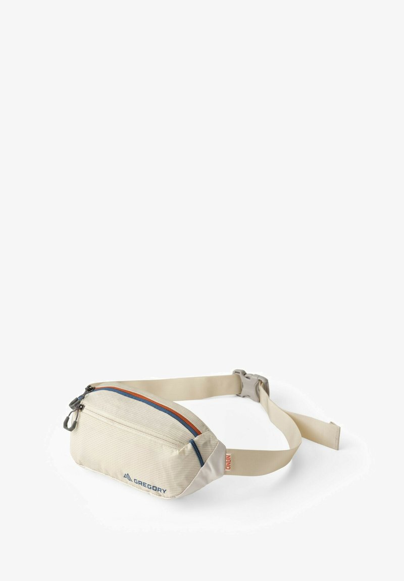 Hellbeige Bauchtasche aus strukturiertem Stoff mit blauen und orangen Streifenakzenten, Reißverschlusstasche und verstellbarem Riemen. Mit Markenlogo versehen.