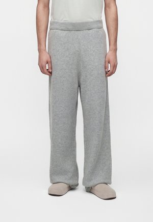 adidas Originals, ESSENTIALS PANTS UNISEX - Долнище на анцуг - medium grey heather