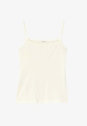 Débardeur blanc à fines bretelles spaghetti, confectionné dans un tissu lisse, avec un col rond et une silhouette ajustée. L'étiquette indique "PROMOD."