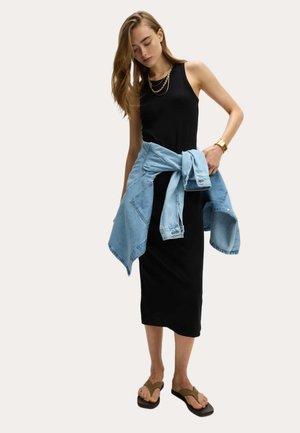 Marks & Spencer, CREW NECK MIDI COLUMN - Jerseykleid - black