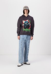 Night Addict Sweatshirt com capuz - charcoal