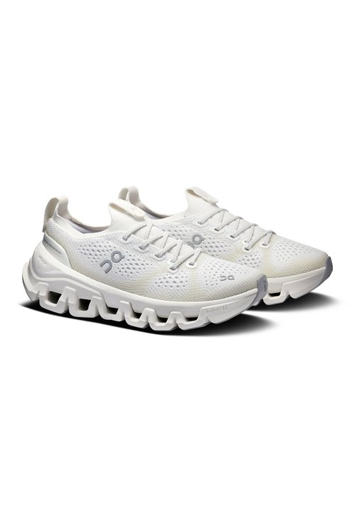 On CLOUD X TEMPO - Trainers - ivory ice — photo 2