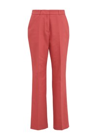 Czerwone spodnie proste z gładką fakturą, z płaskim przodem, szlufkami na pasek i bez widocznych kieszeni.