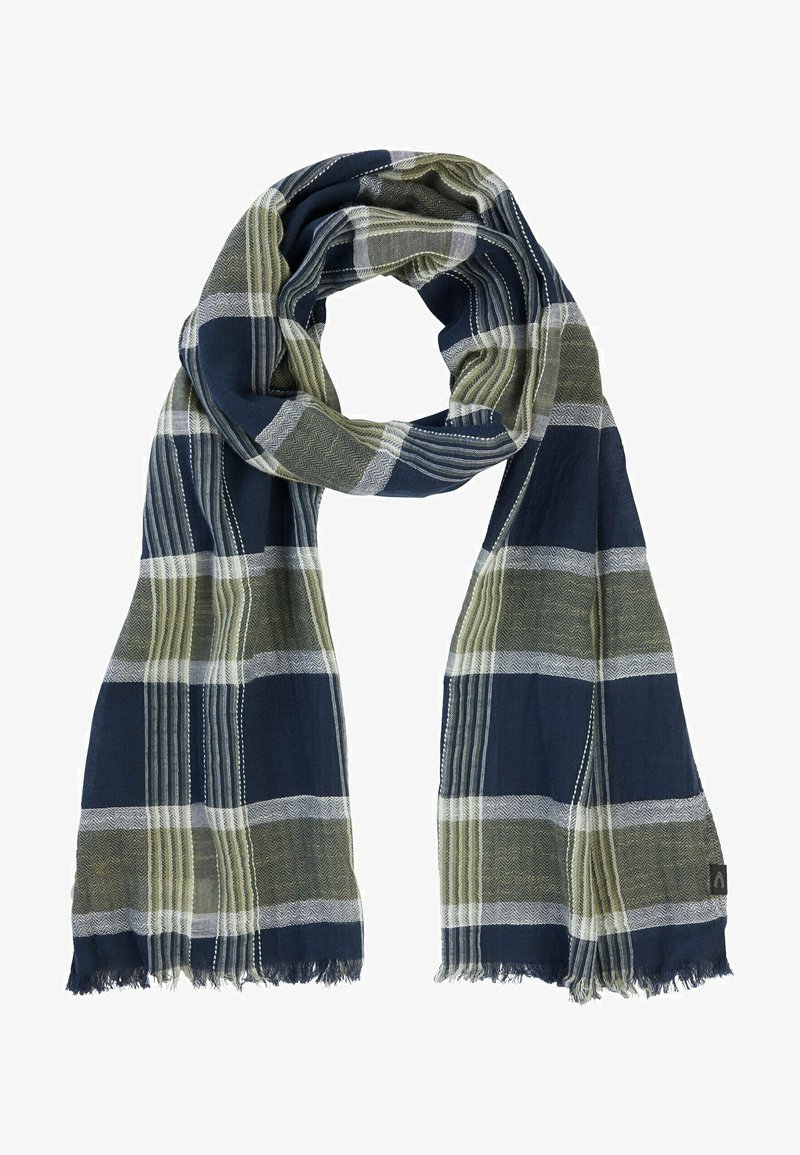 Marineblå og olivengrøn plaid tørklæde med hvide striber, lavet af blødt stof, med frynset kant og detaljer i fiskebensmønster.