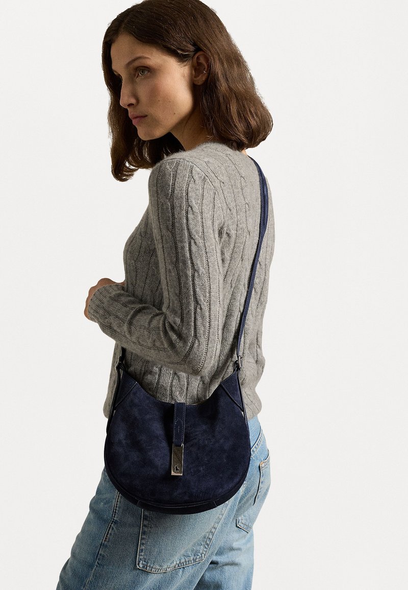 Polo Ralph Lauren POLO ID SUEDE SMALL SHOULDER BAG - Mala de mão - night
