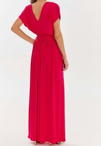 NAOKO Robe de cocktail - red