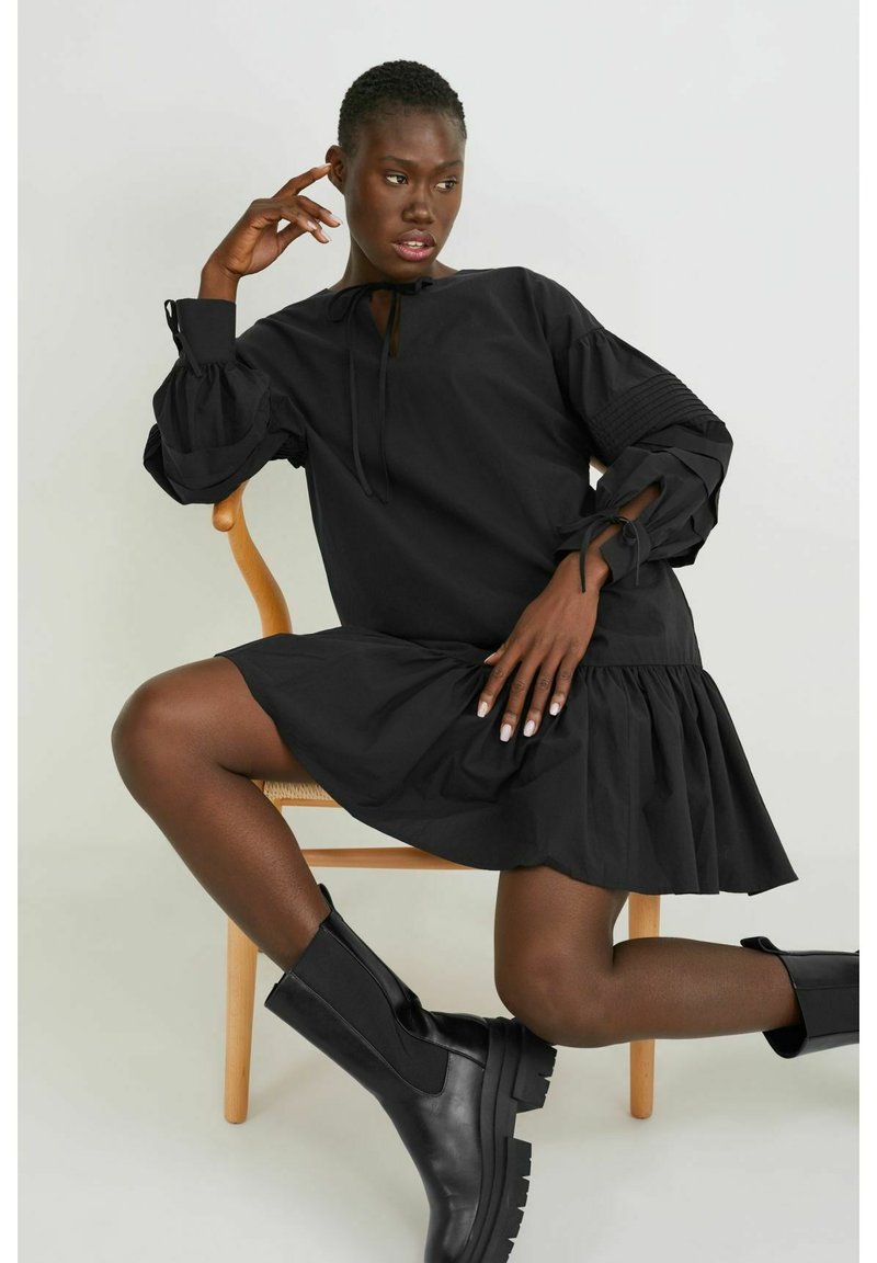 Damen Freizeitkleider | C&A Premium Freizeitkleid black/schwarz - HW58902 Damen Freizeitkleider | C&A Premium Freizeitkleid black/schwarz - HW58902