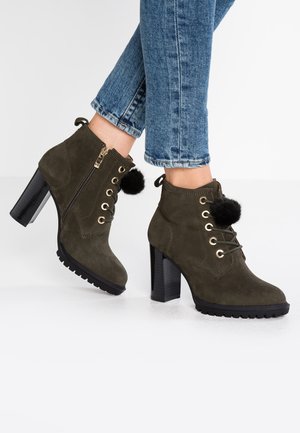 Enkellaarsjes met hoge hak - khaki