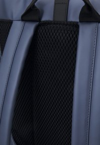 Rains ROLLTOP UNISEX - Mochila - bay