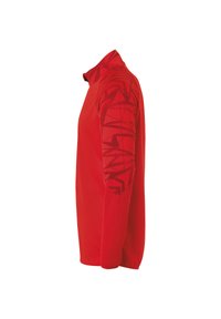 Pullover rosso a maniche lunghe con zip a tre quarti, caratterizzato da motivi astratti di un rosso più scuro sulle maniche e colletto alto.
