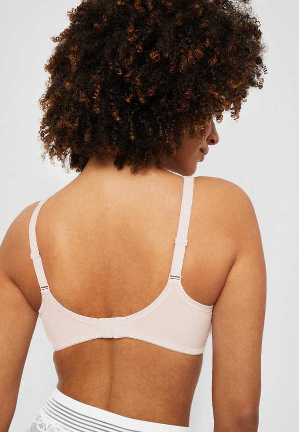 NUANCE MINIMIZER BRA - Underwired bra - powder3